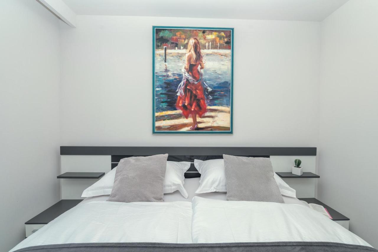 Luxury Apartment Purple Summer Sea View Makarska Exterior photo