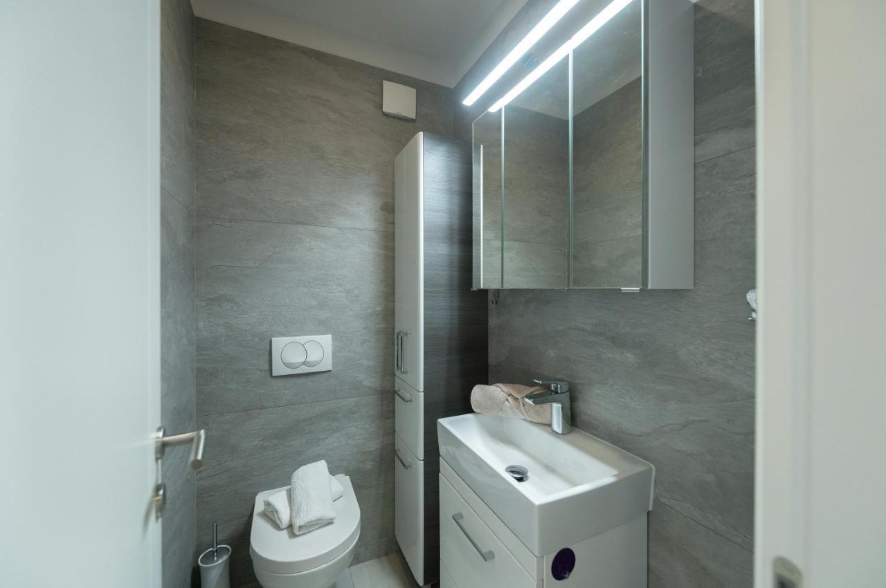 Luxury Apartment Purple Summer Sea View Makarska Exterior photo